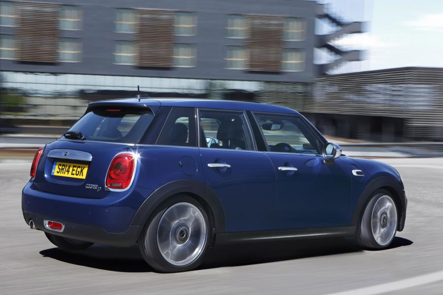  Mini Cooper D 5-Door 2014 года  (UK) (фото 51 из 68)